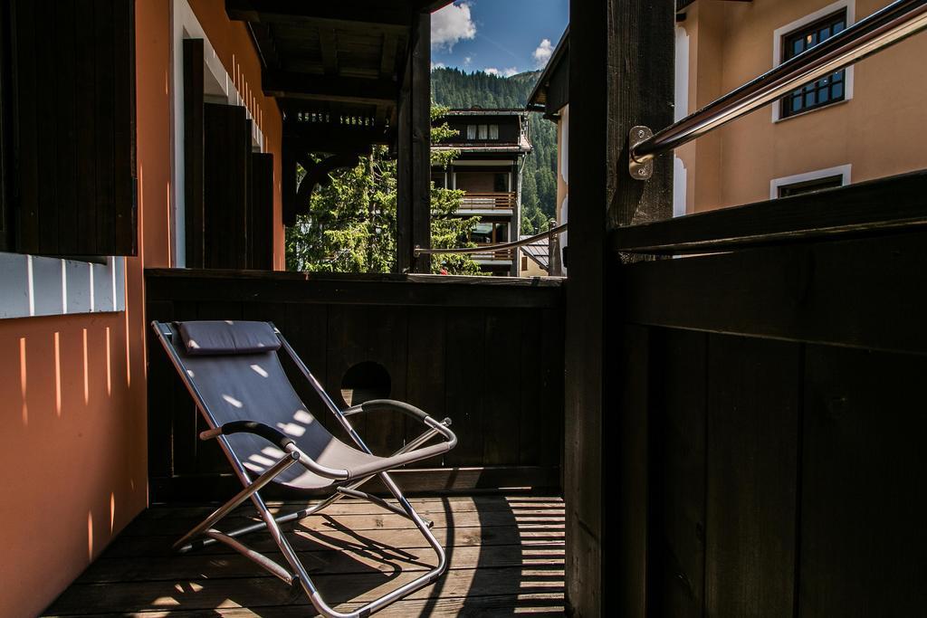 Hotel Posta R.T.A. Мадонна-ди-Кампильо Экстерьер фото