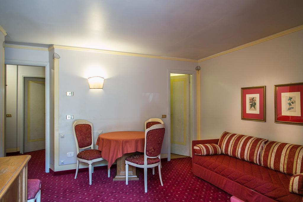 Hotel Posta R.T.A. Мадонна-ди-Кампильо Экстерьер фото