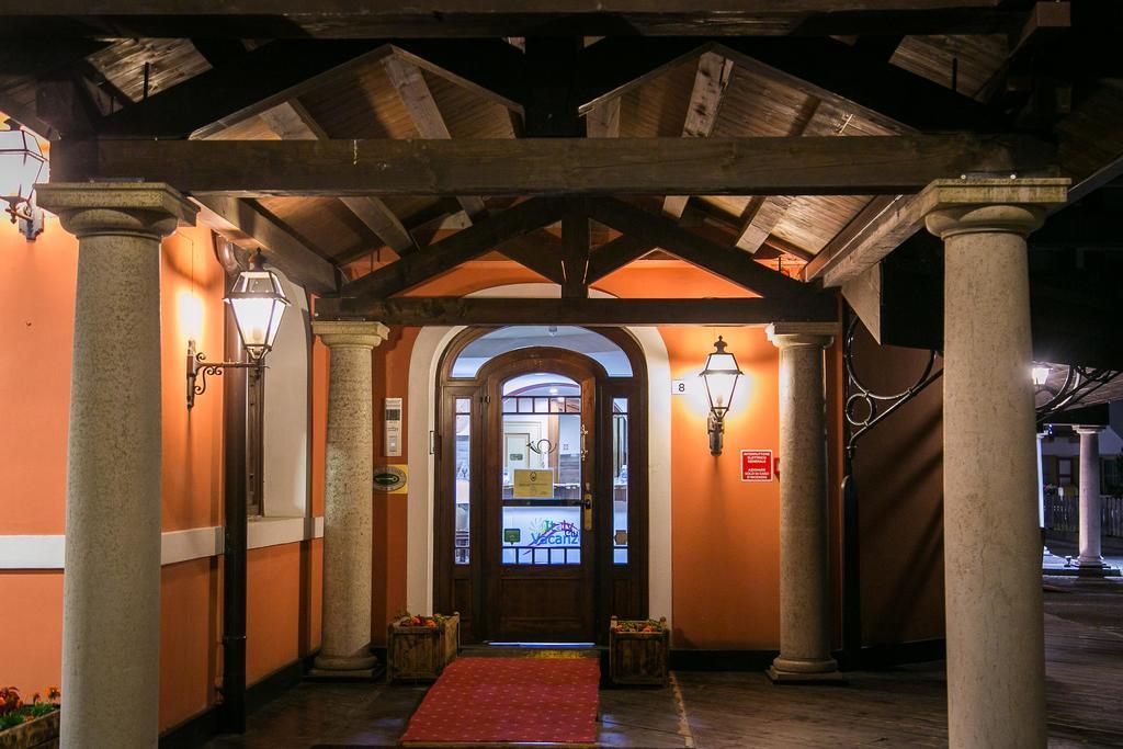 Hotel Posta R.T.A. Мадонна-ди-Кампильо Экстерьер фото