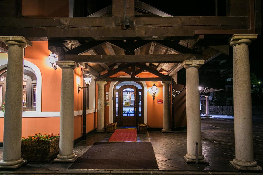 Hotel Posta R.T.A. Мадонна-ди-Кампильо Экстерьер фото