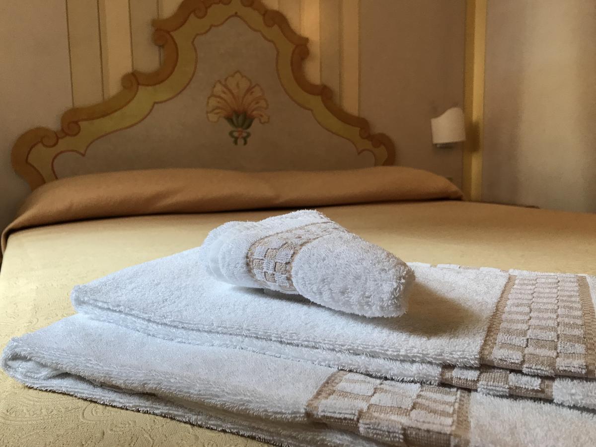 Hotel Posta R.T.A. Мадонна-ди-Кампильо Экстерьер фото