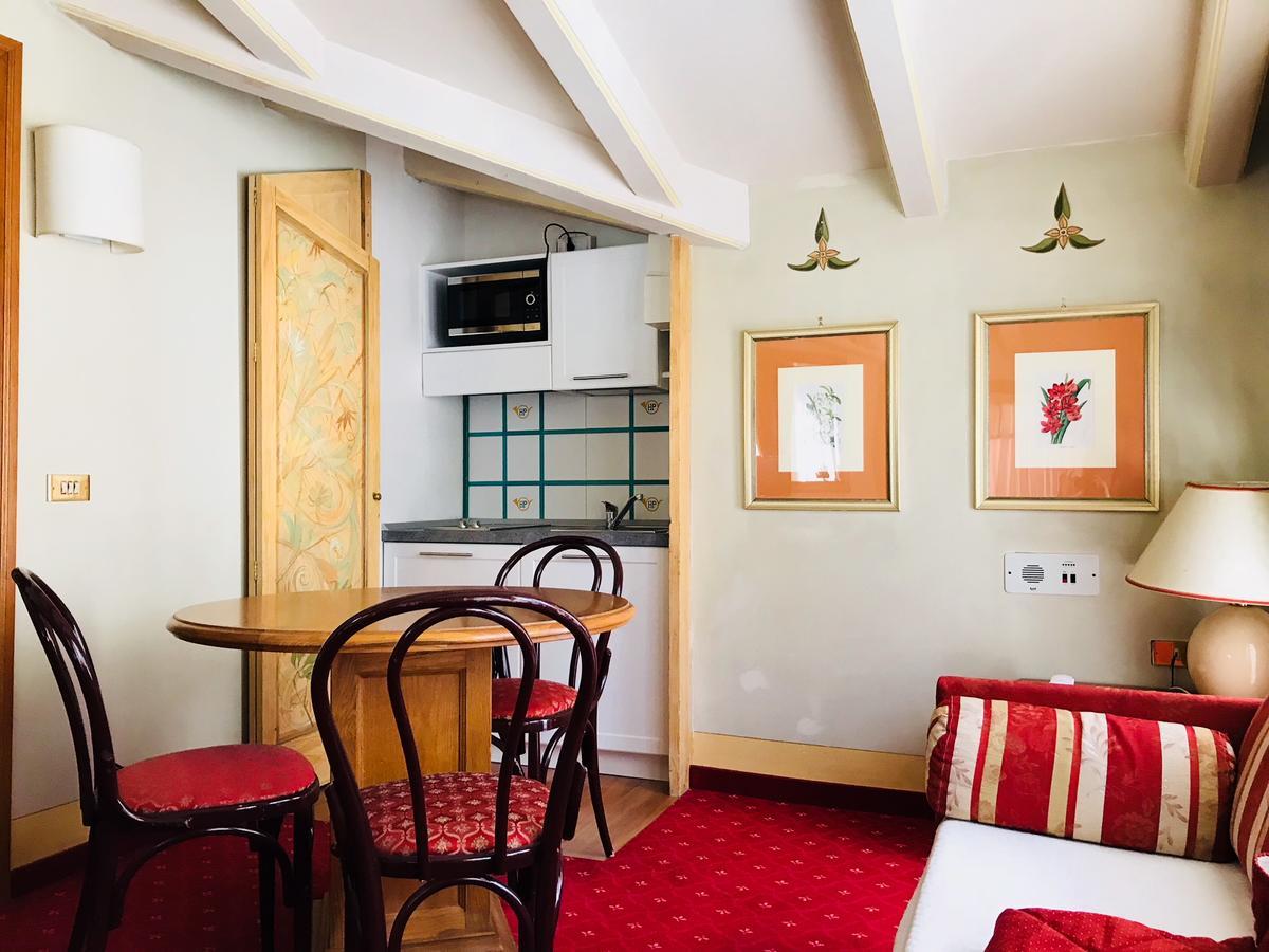 Hotel Posta R.T.A. Мадонна-ди-Кампильо Экстерьер фото